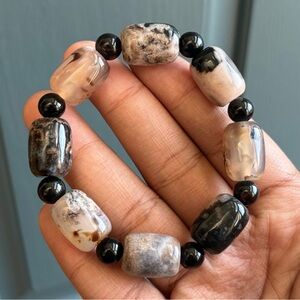 Black Flower Agate Barrel Crystal Bracelet 13mm
